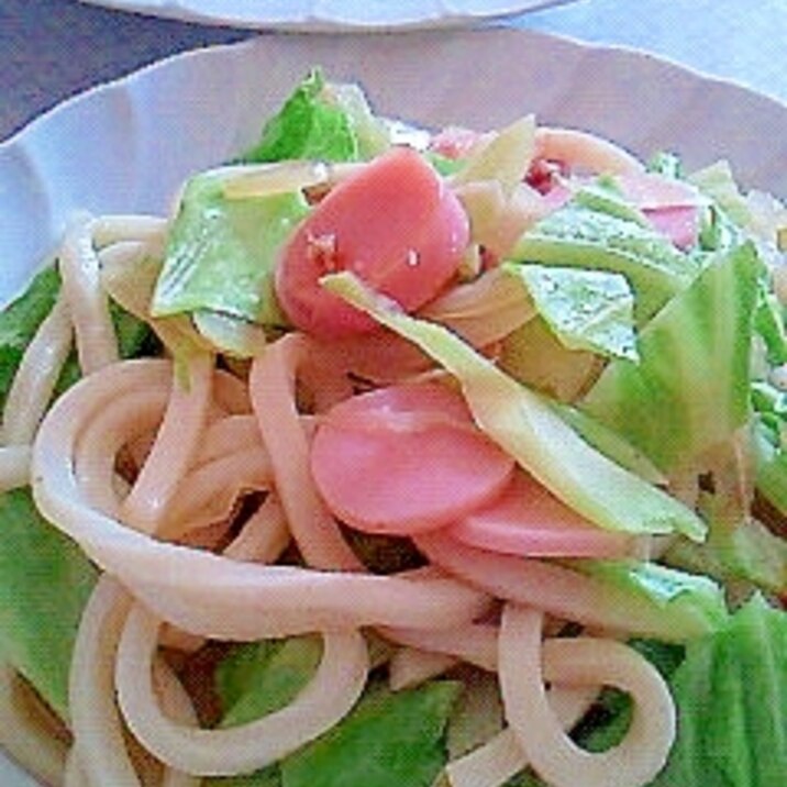 魚肉ソーセージ入り焼きうどん